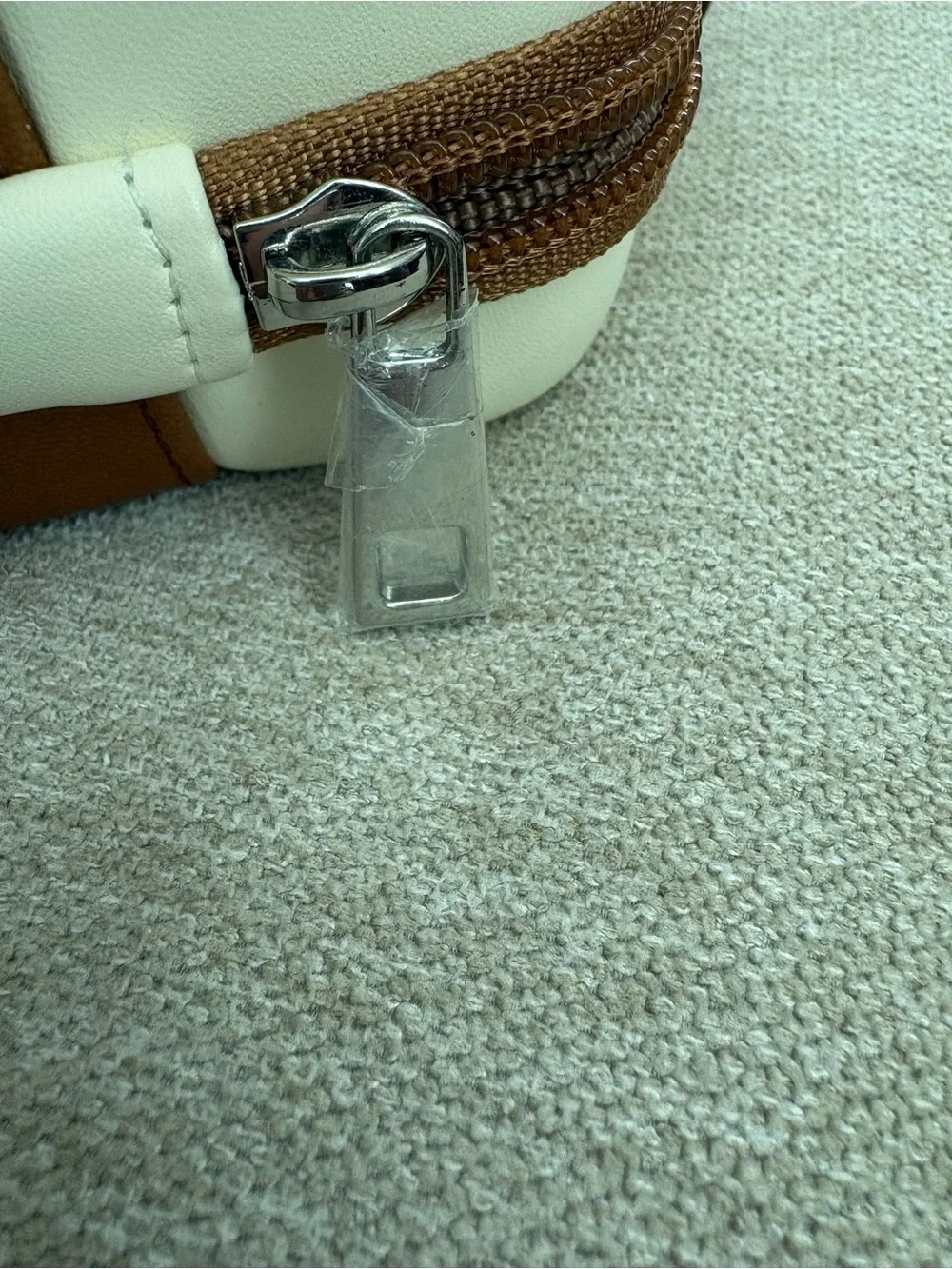 N/A stylish cream